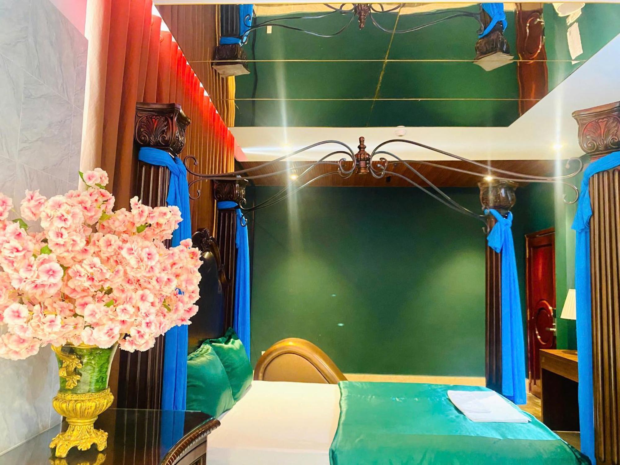 Khach San Nha Minh Hotell Cai Rang Exteriör bild