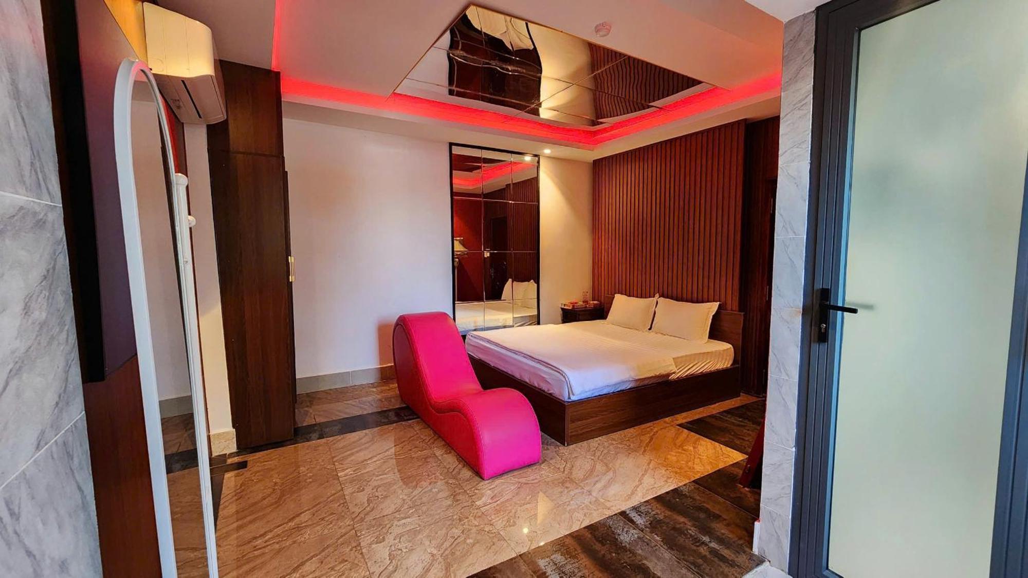 Khach San Nha Minh Hotell Cai Rang Exteriör bild